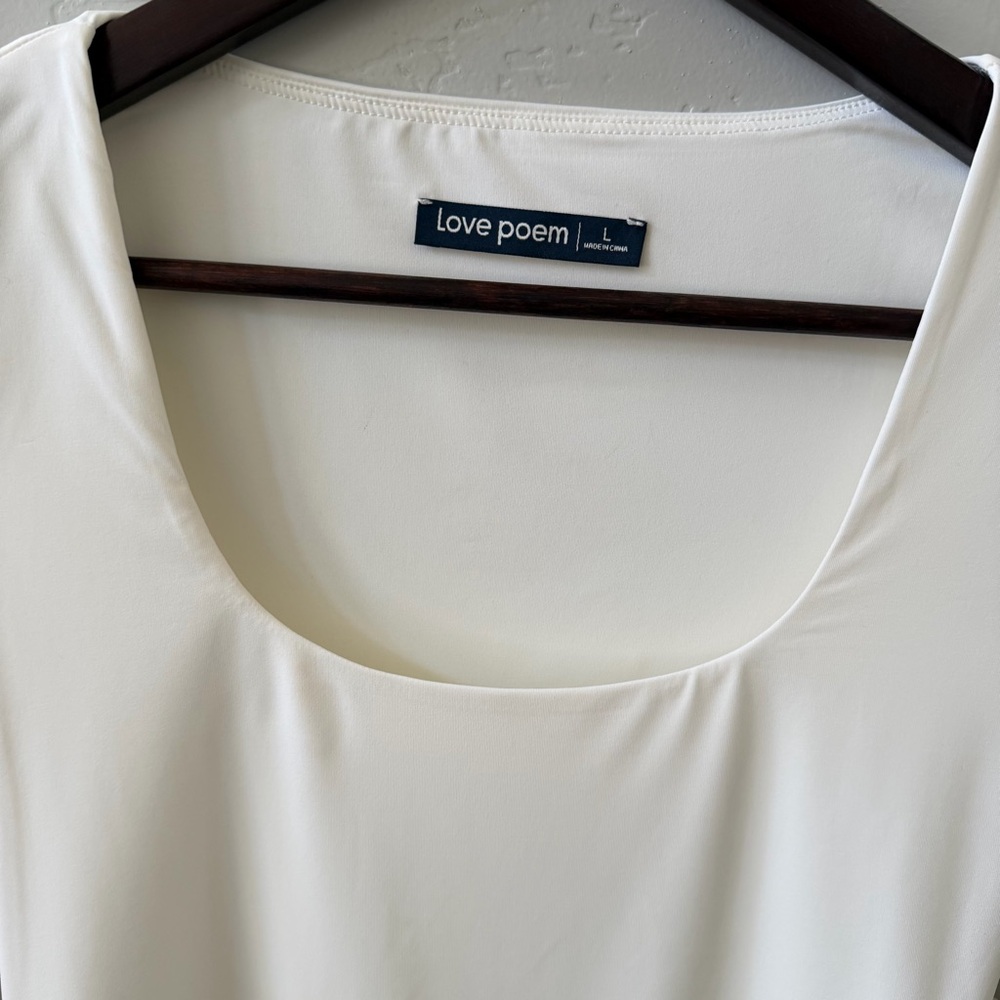 Love Poem White Long Sleeve Scoop Neck Bodysuit Size L NWT Thong Snap Closure - Picture 6 of 11